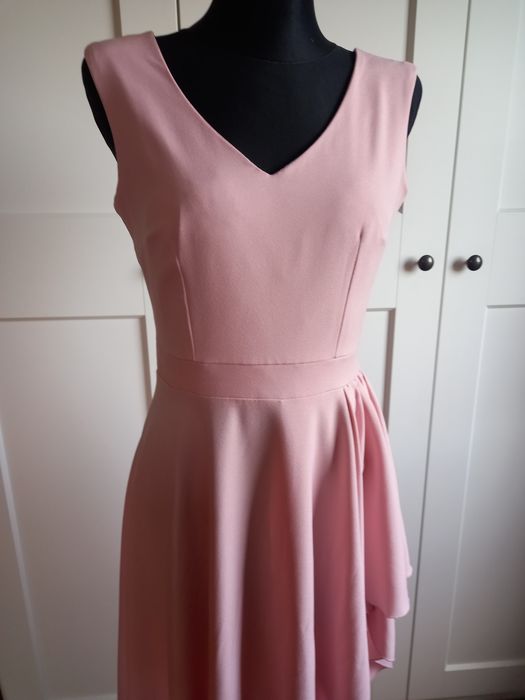 Asymetrycznym długą sukienka rozS/M