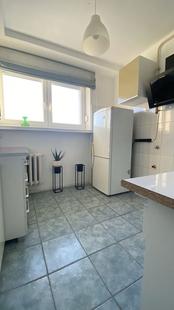 3-pokojowe mieszkanie 48 m² w centrum, po remoncie, z balkonem – Góra