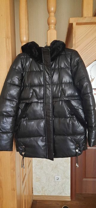 Жіноча куртка пальто демі