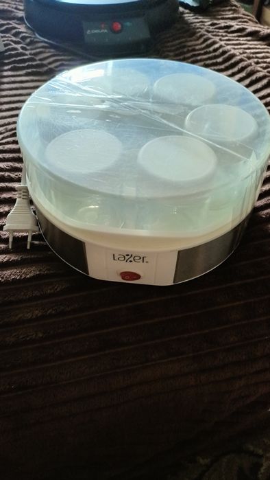 Продам йогуртницу в хорошем состоянии