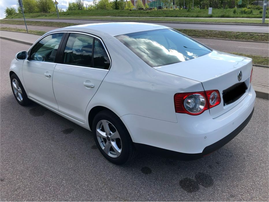 VOLKSWAGEN JETTA 1.4 Podgrzewane Fotele Klimatyzacja Bogata Wersja