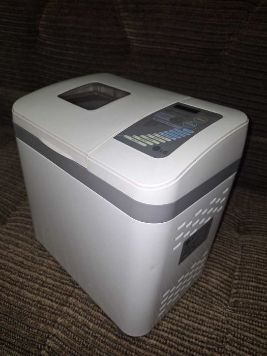 Продам хлібопіч LG HB-2001BY б/у