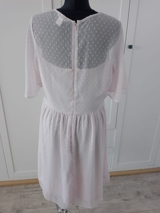 Elegancka sukienka wizytowa 46