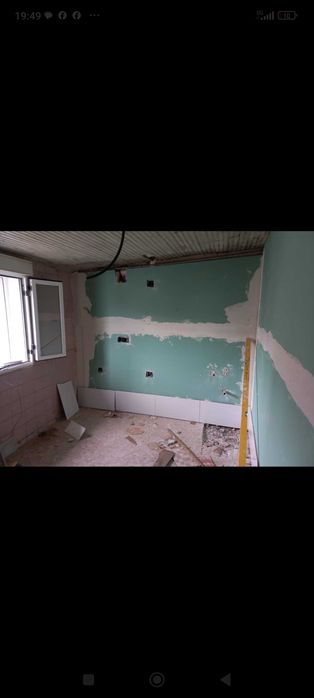 Vendo casa de aldeia barata com muito potencial