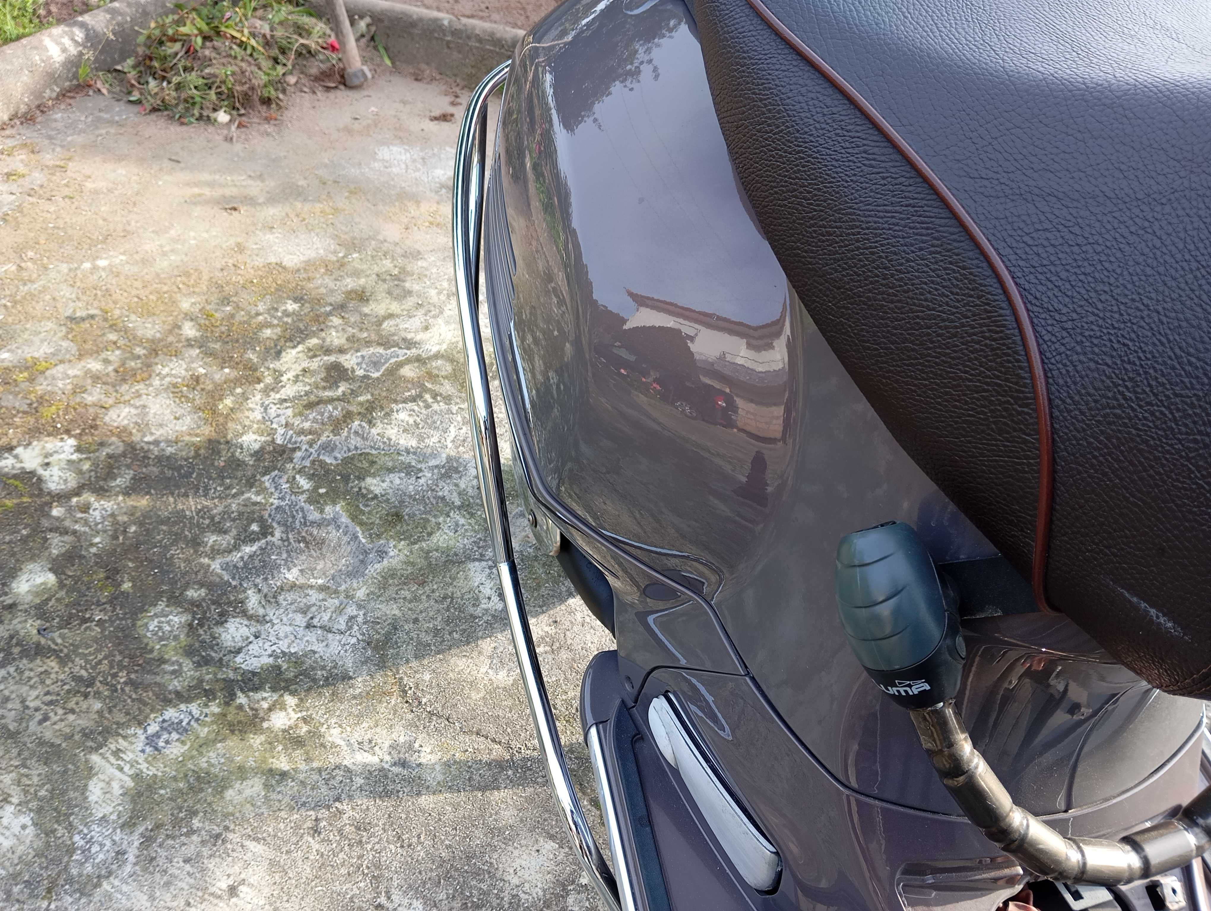 Vespa gtv monte 300