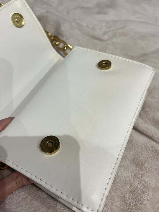 Torebka biała z łańcuszkiem