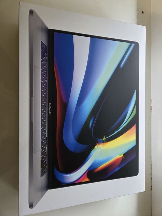 MacBook pro 2019 16 i9