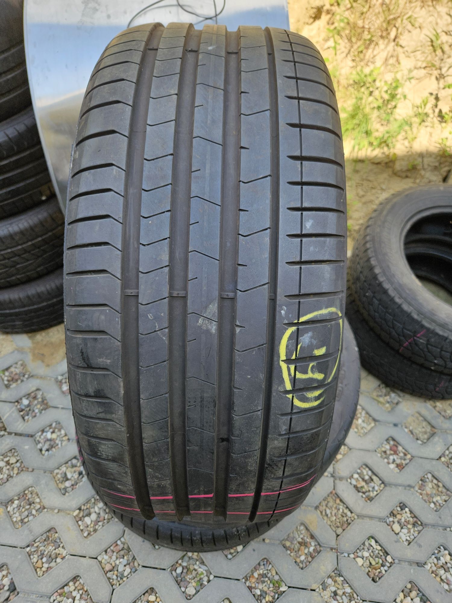 Pirelli 275/40 r21 P Zero RSC /// 7mm!!! 2025r WYSYŁKA RunFlat *