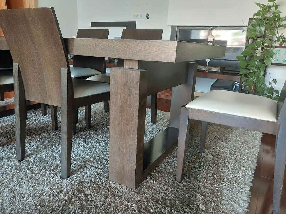 Mesa sala de jantar c/ cadeiras. 2,20mx1,00 m