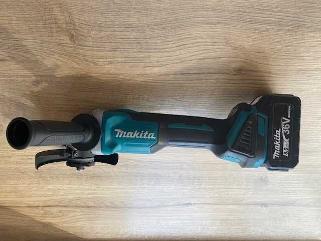 Акумуляторна болгарка Makita DGA504
