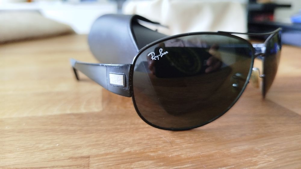 Óculos Ray-Ban em bom estado