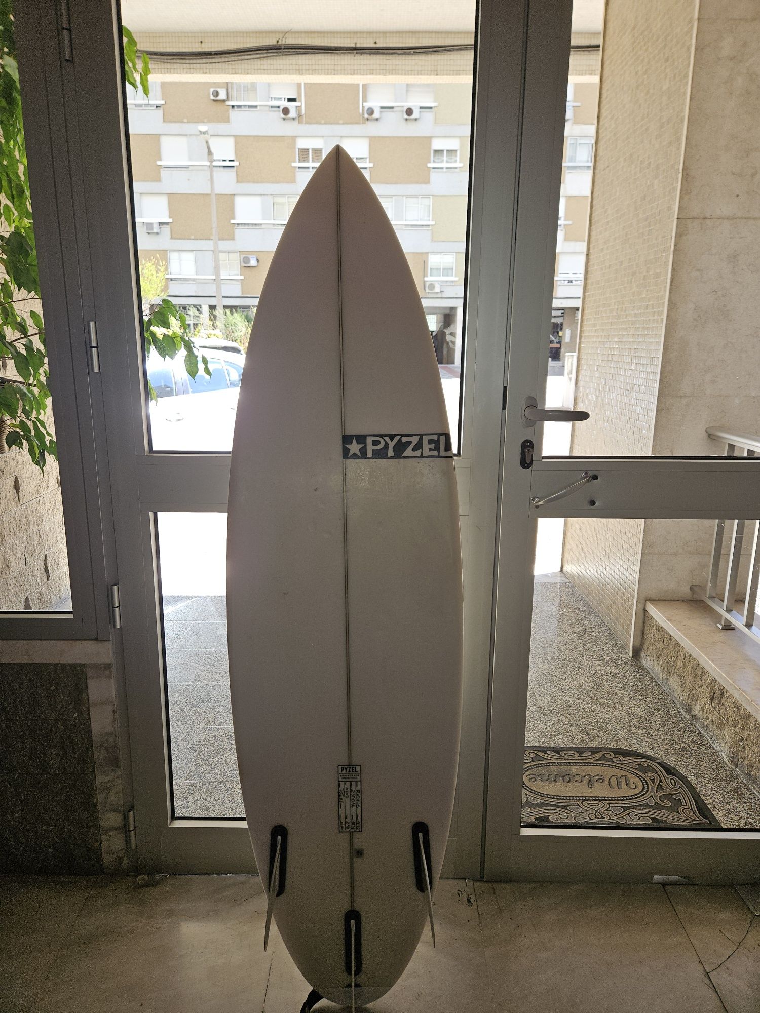 Pyzel radius 5'10