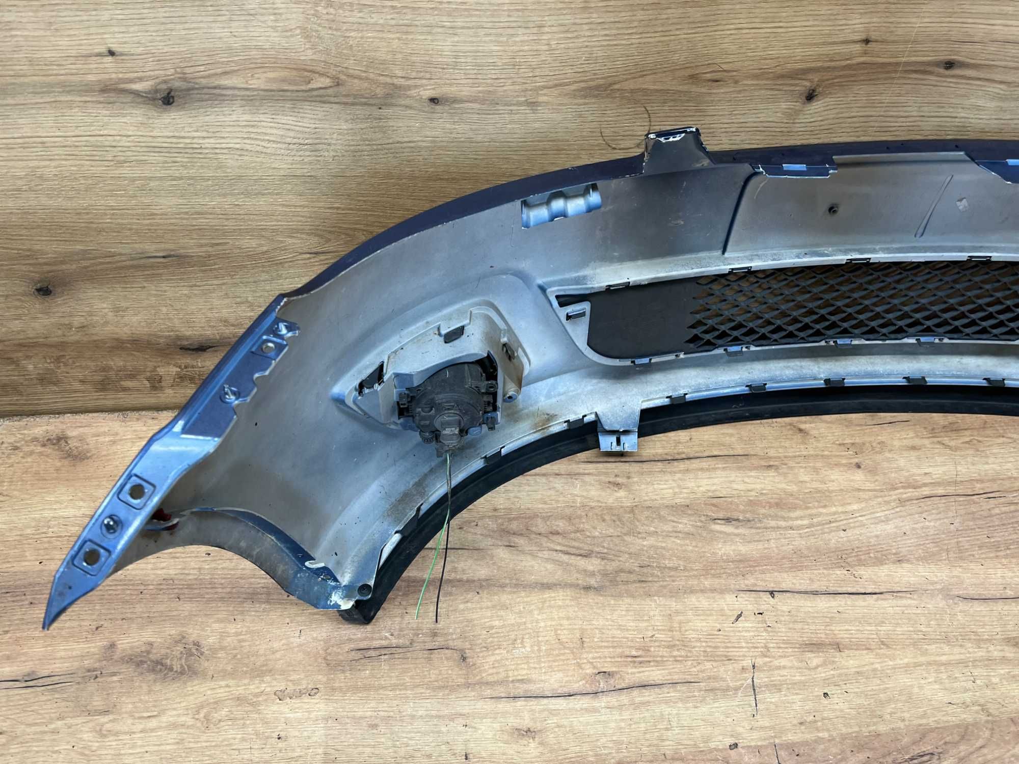 Zderzak przedni Ford Fiesta Mk6 lift kolor 44