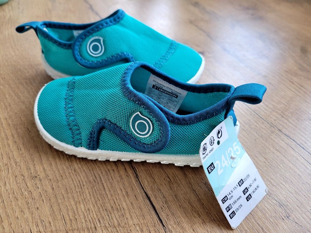 Nowe Buty/kapcie decathlon 24/25