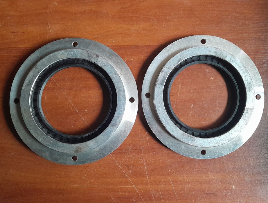 Сальник со стаканом КрАЗ