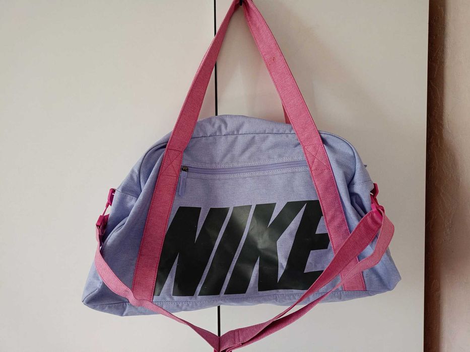 Жіноча сумка Nike gym club, 30 літров