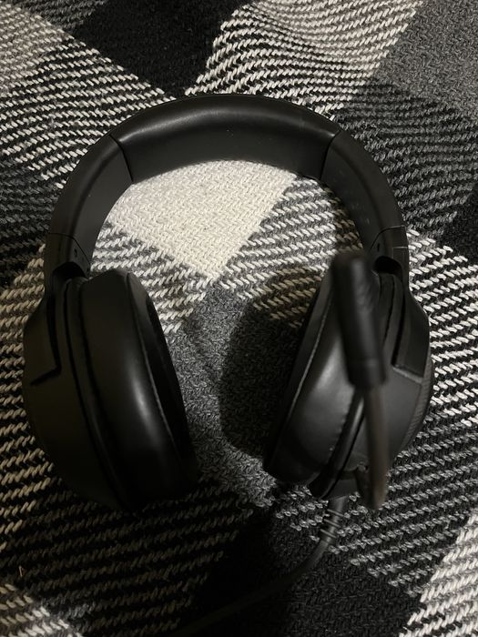 Продам навушники Razer