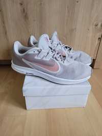 Damskie buty sportowe Nike Running 40