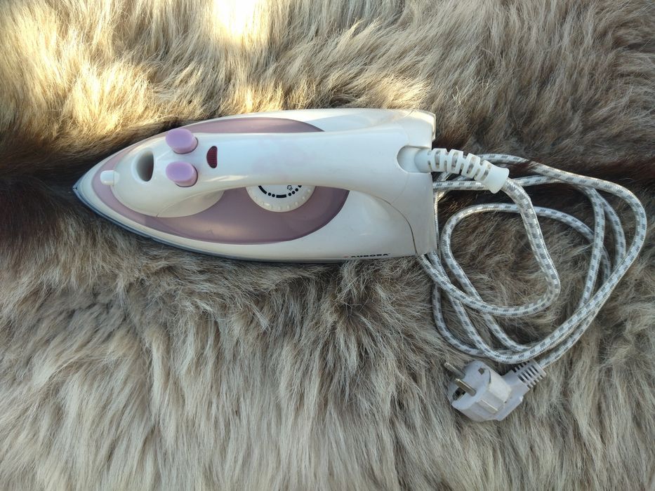Праска Aurora Steam Iron au 024
