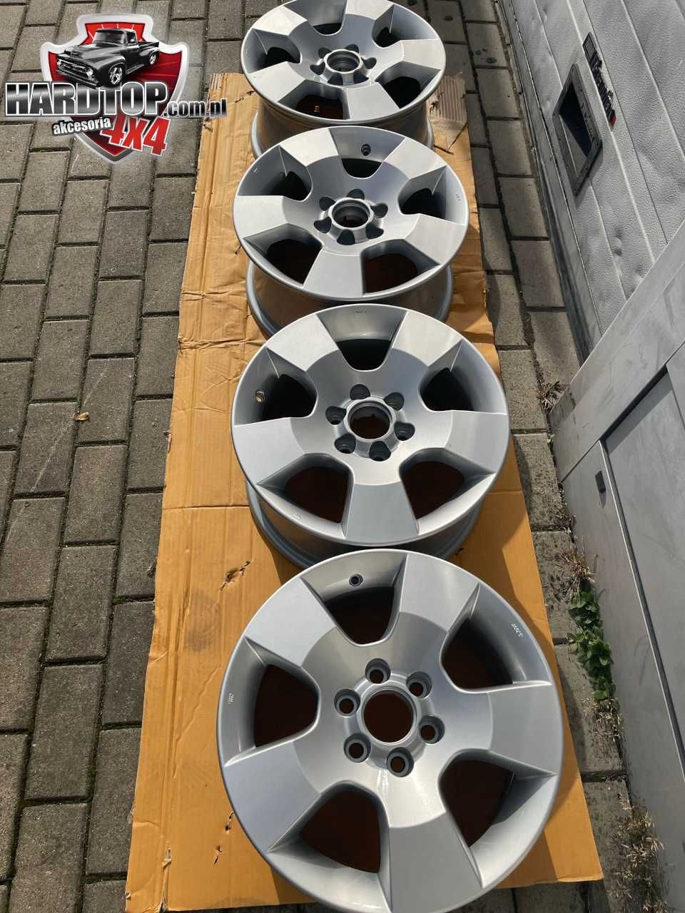 Felgi Komplet Nissan Navara 16 cali 6x114x66