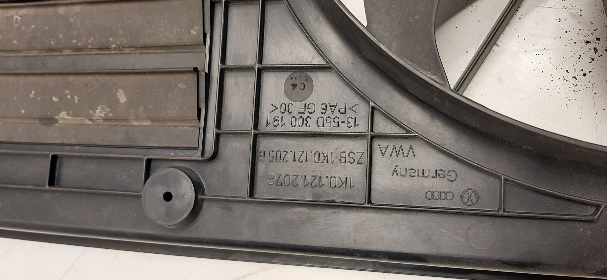 Дифузор вентилятор охолодження VW Touran Caddy Golf Passat B6 1.9 2.0