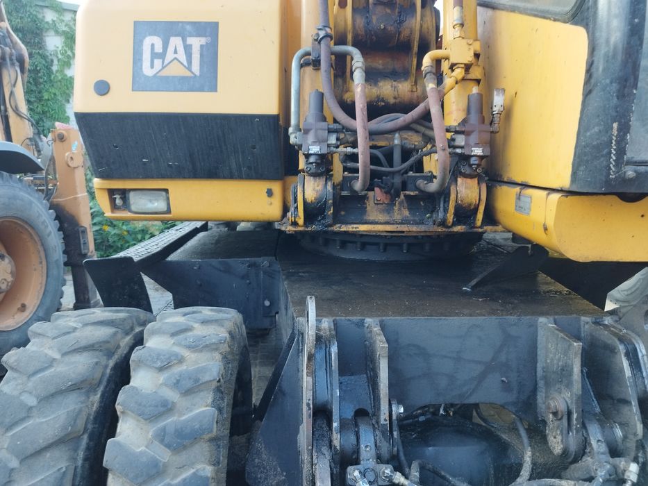 Koparka kołowa CAT M312