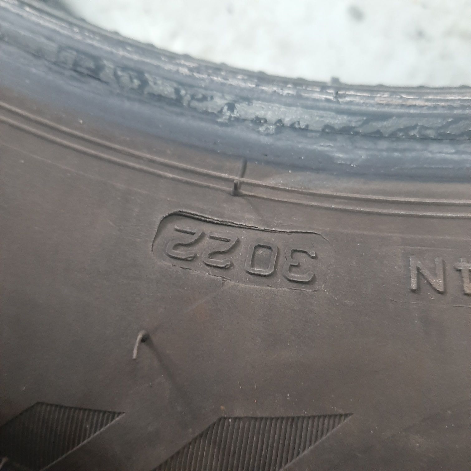 Opona Całoroczna BRIDGESTONE 195/60R16 93V
