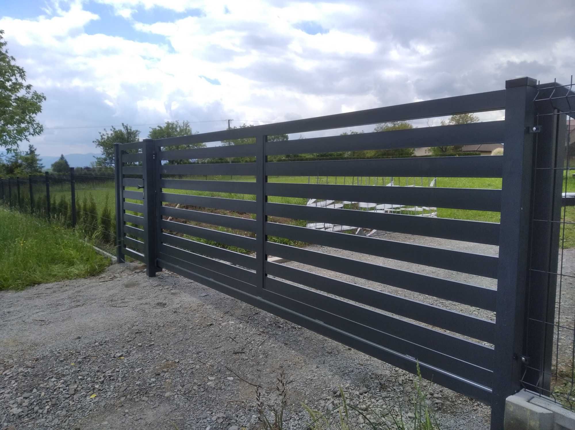 Brama przesuwna palisadowa panelowa