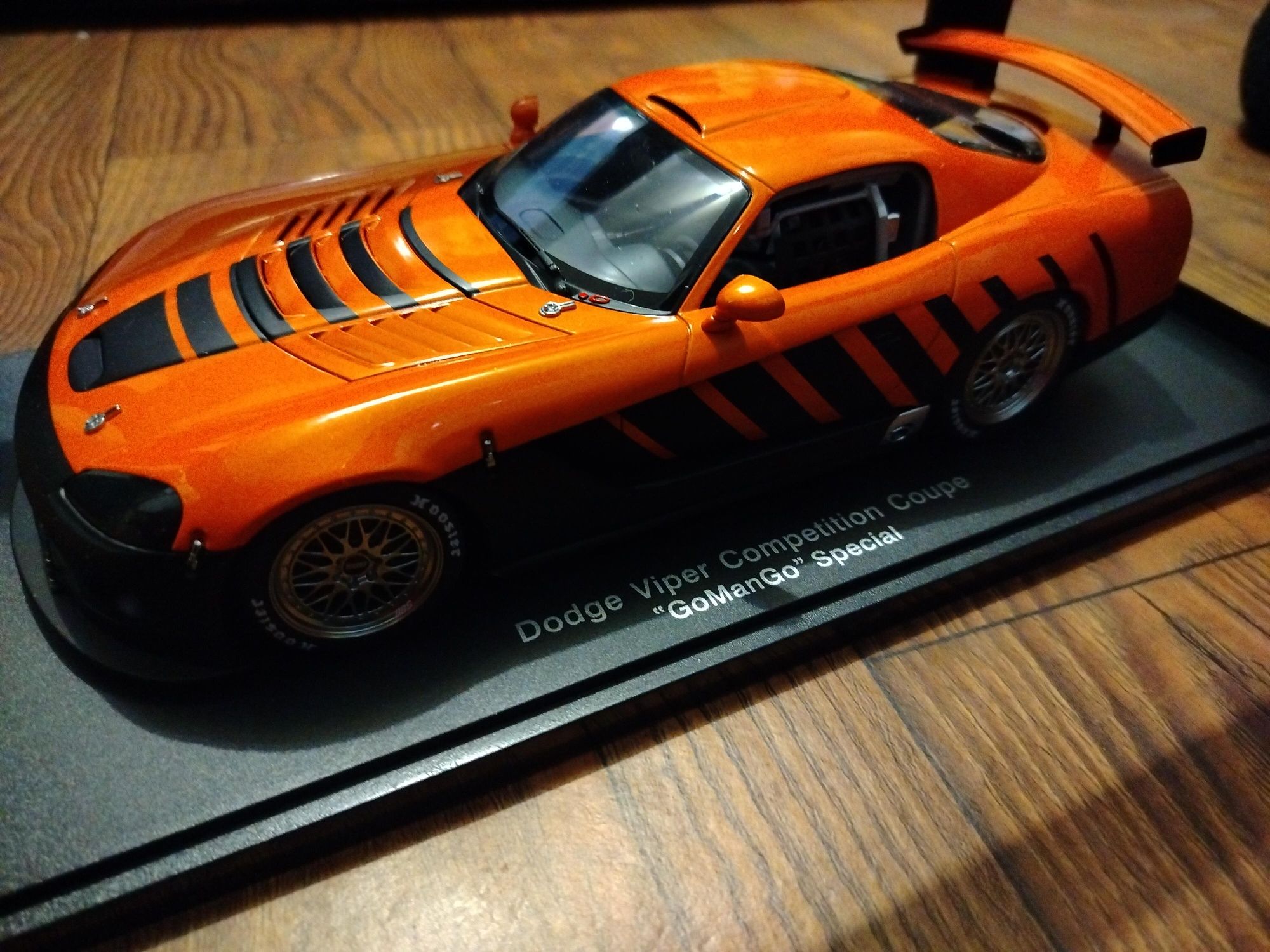 Колекційна модель AUTOART 80422 Dodge Viper COMPETITION