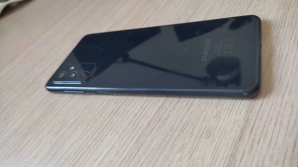 Samsung Galaxy M52 5G 6/128 120Hz 6,7"