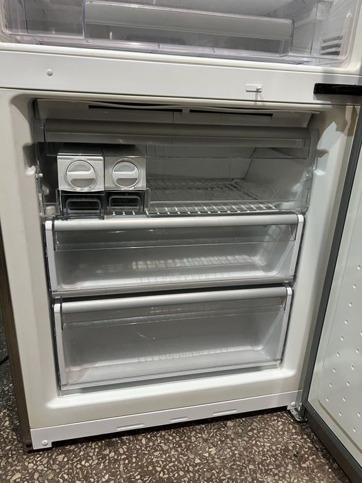 Холодильник Neff K5890X3 з Німеччини