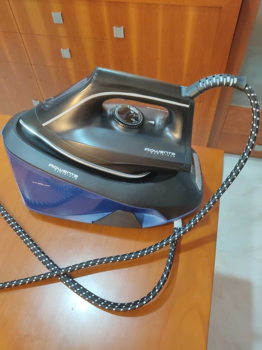 Ferro de Engomar a vapor Rowenta