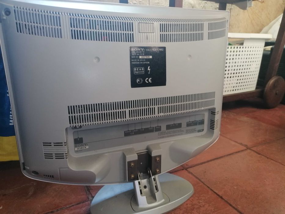Monitor Sony 46cm largura por 40 cm altura
