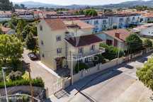 Moradia Individual T5 com Elevador e Terreno – Merelim S. Paio, Braga