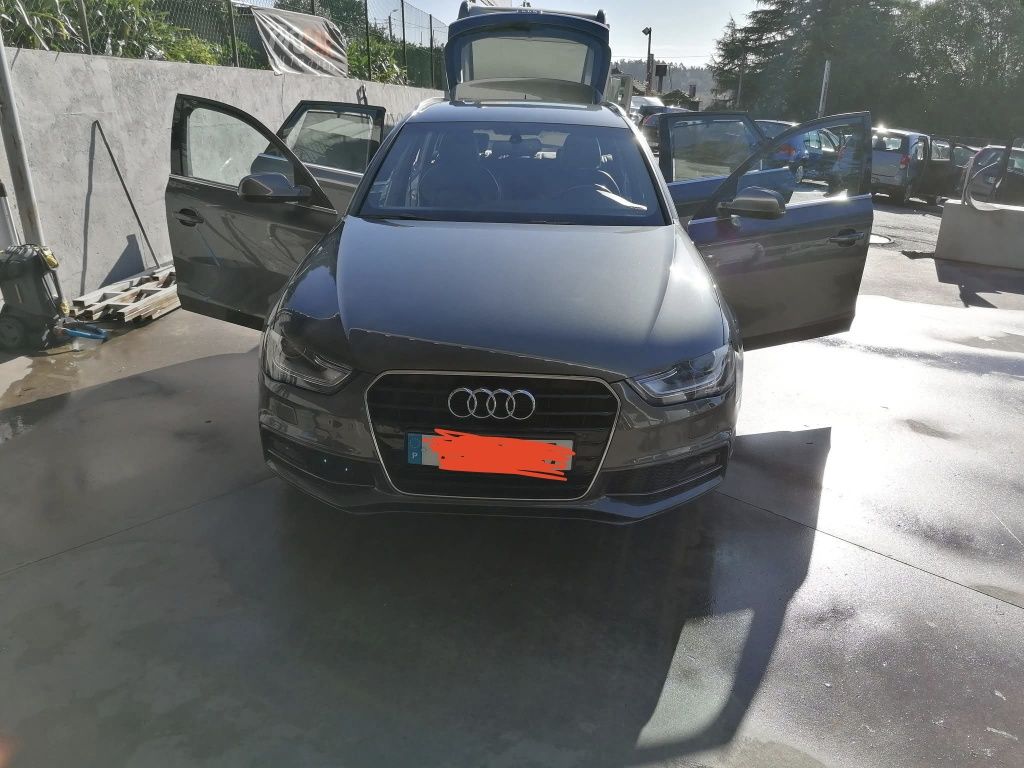 Audi A4 2.0 TDI S Line