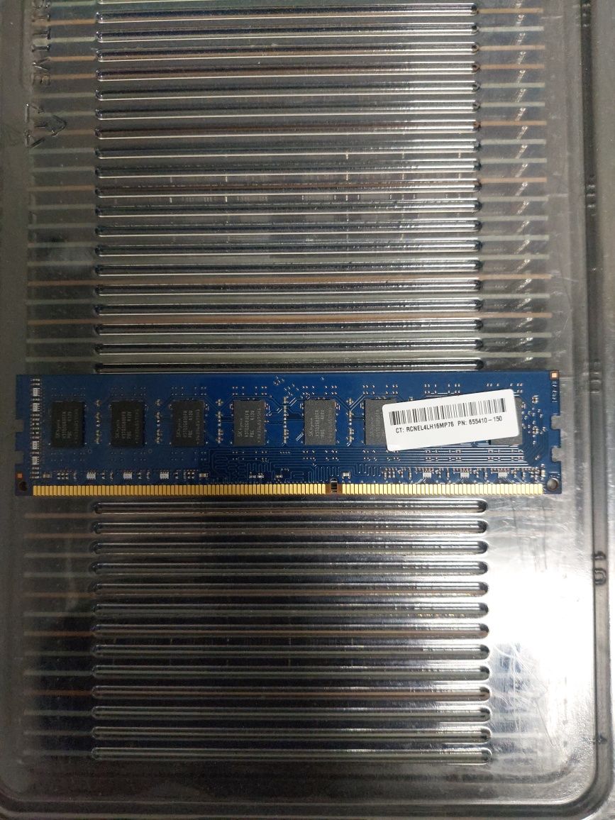 Продам оперативну пам'ять SK hynix DDR3 4Gb 1600MHz PC3-12800U б/к