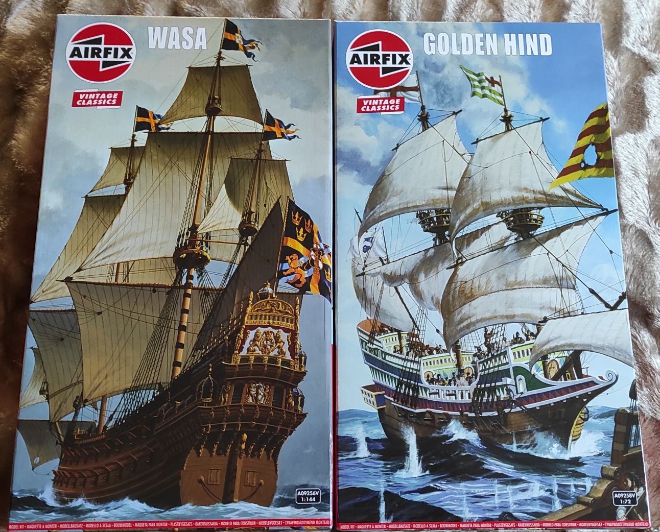 Збірні моделі Airfix 09256v галеон Васа та Airfix А09258v Colden Hind.