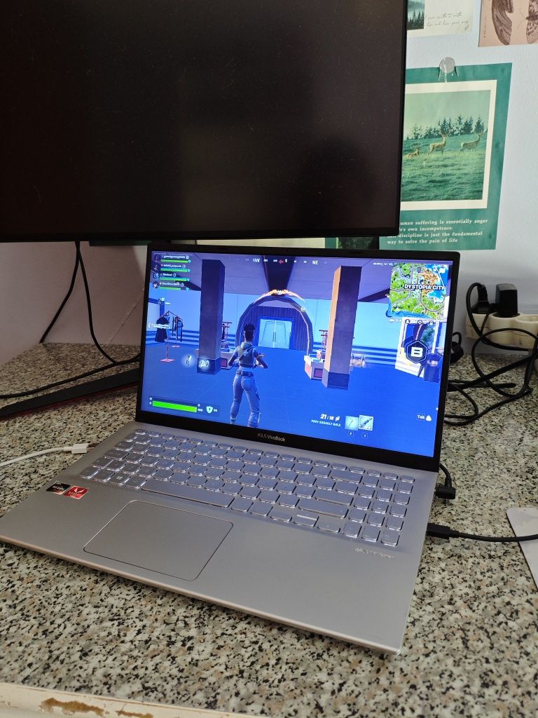 PC gamer de Altíssima Potência ASUS VIVOBOOK

Esse modelo custa a volt