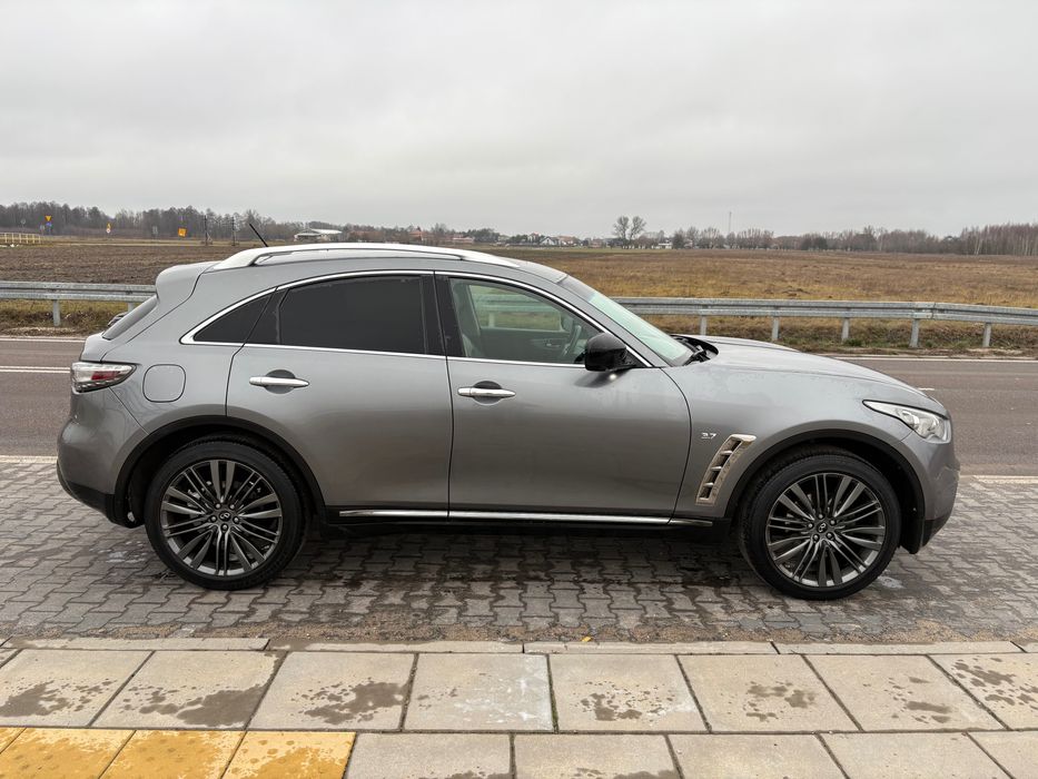 Infiniti qx70 limited edition 3,7 benzyna