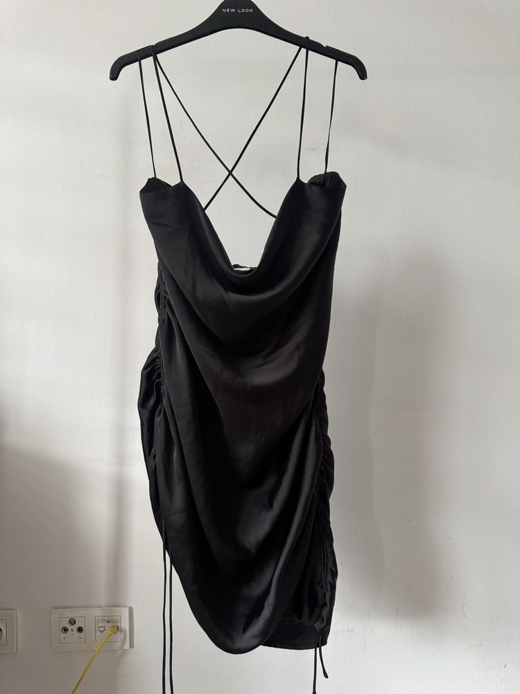 Sukienka mini midi àla satynowa satyna odkryte plecy wiązania oversize