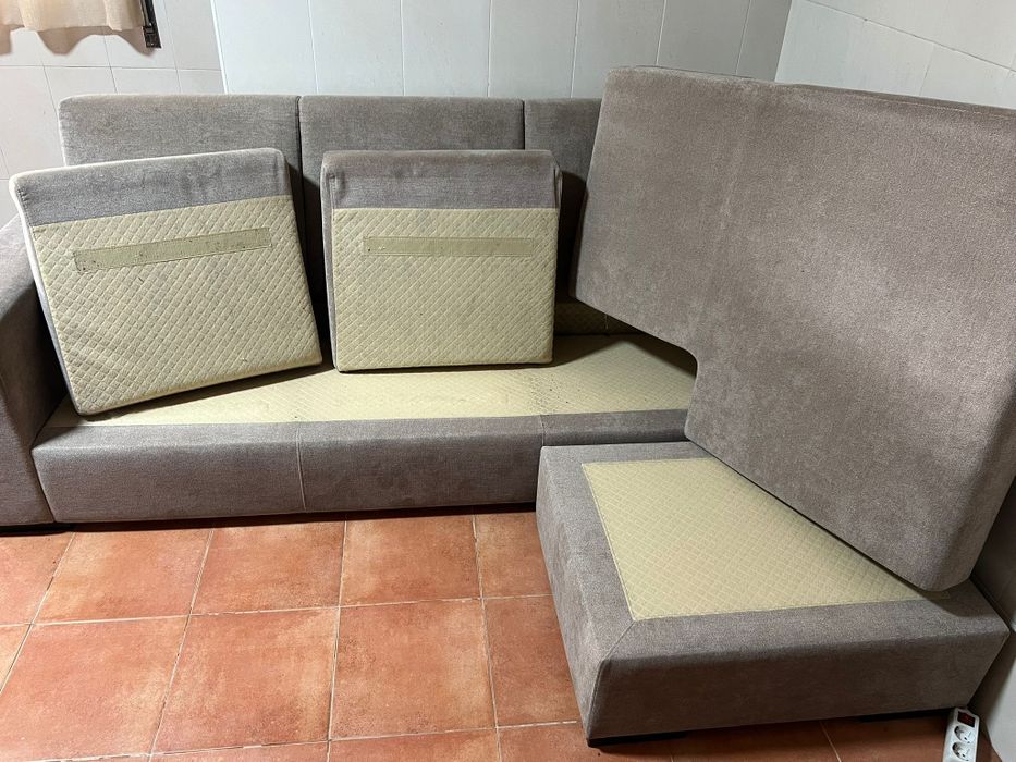 Sofá chaiselongue como novo