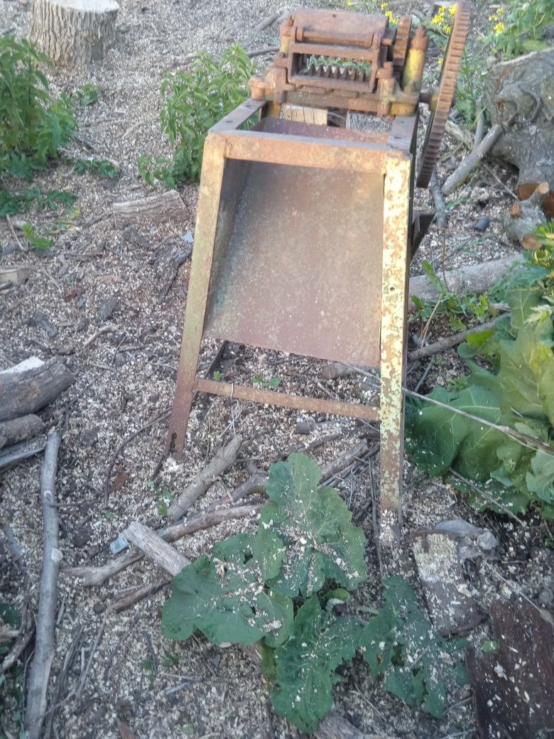 Продам січкарня і баракорезку
