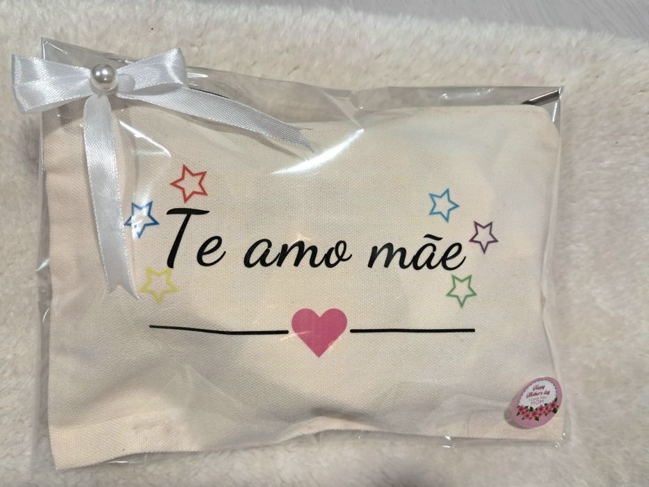 Almofada e bolsas personalizadas