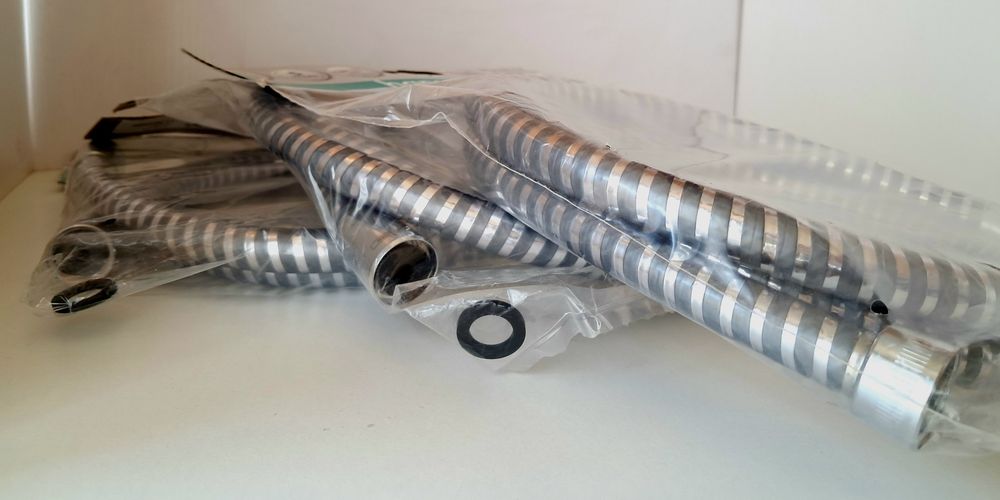 Шланг hansgrohe різні