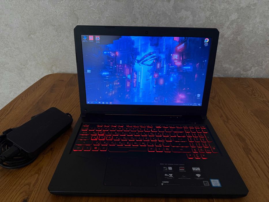 ASUS FX504G/ i7-8750H / 8Gb / nVIDIA GTX1050Ti 4Gb / HDD 128Gb/HDD 1Tb
