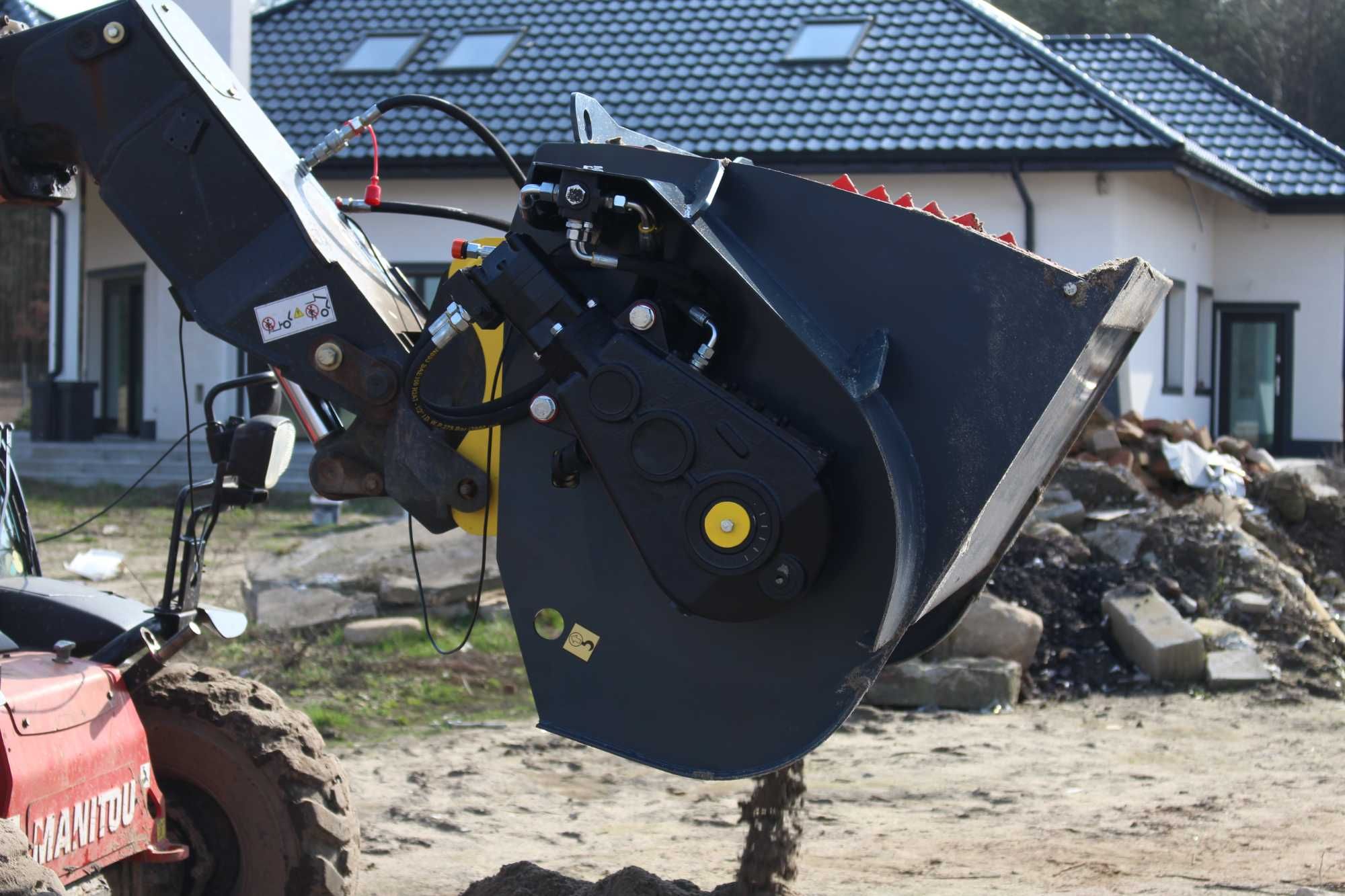 Mieszalnik do betonu hydrauliczny do ładowarki ,koparki 575 l\poj