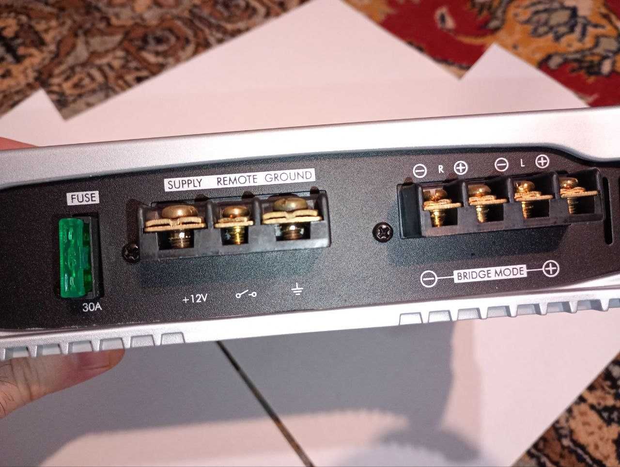 Автопідсилювач Blaupunkt GTA-275