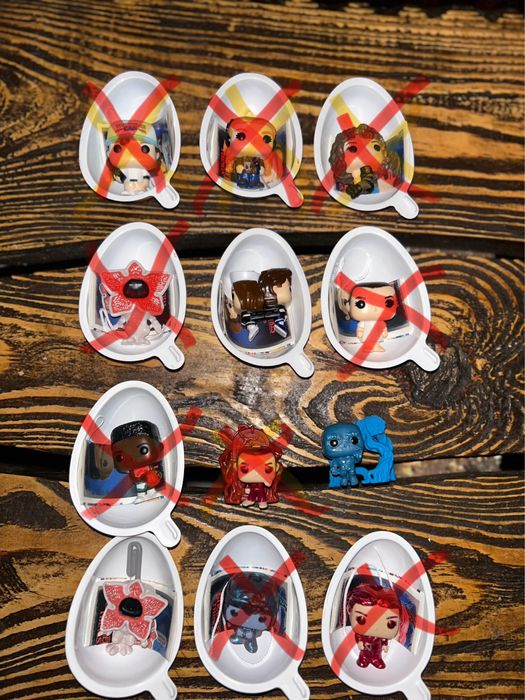 Игрушки фигурки Киндер Джой (Kinder Joy) Очень странные дела