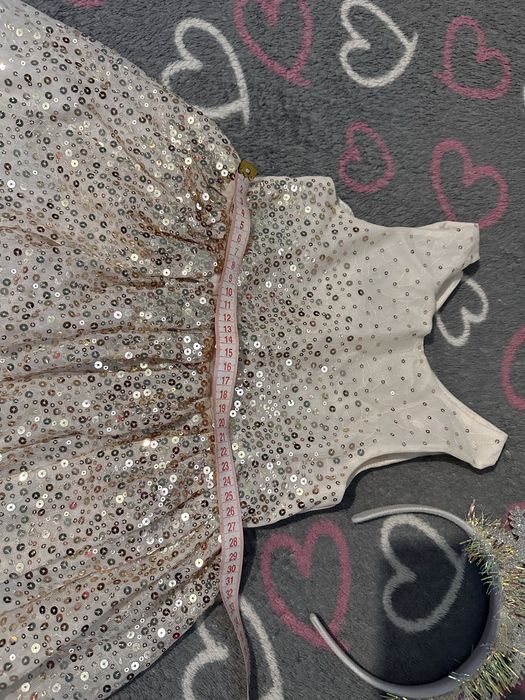 Сукня Hm і обруч сніжинки