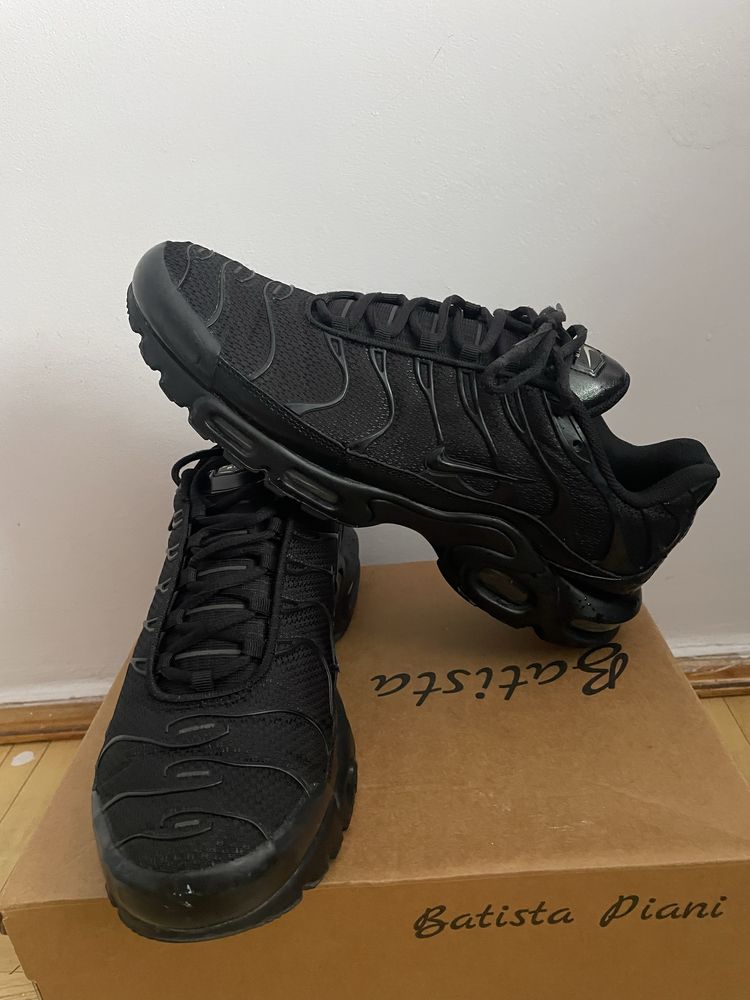 Кросівки оригінальні Nike Air Max Plus